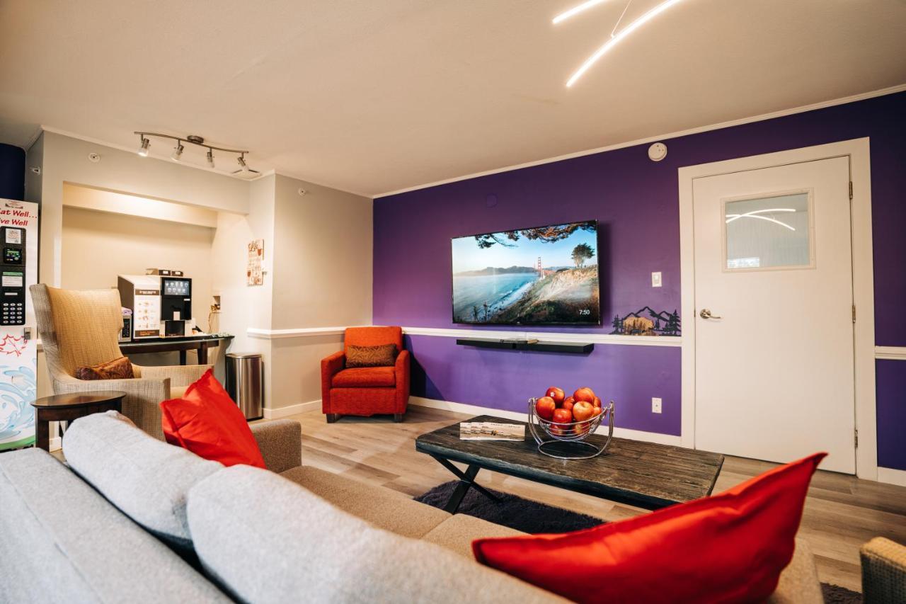 Coast Parksville Hotel 외부 사진