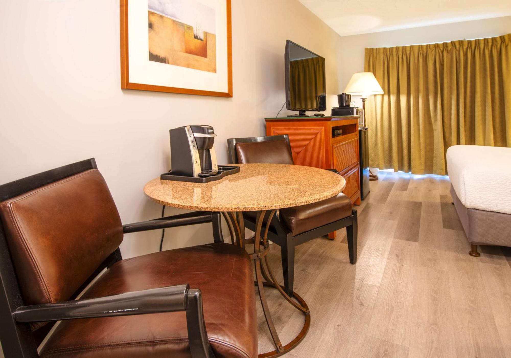 Coast Parksville Hotel 외부 사진