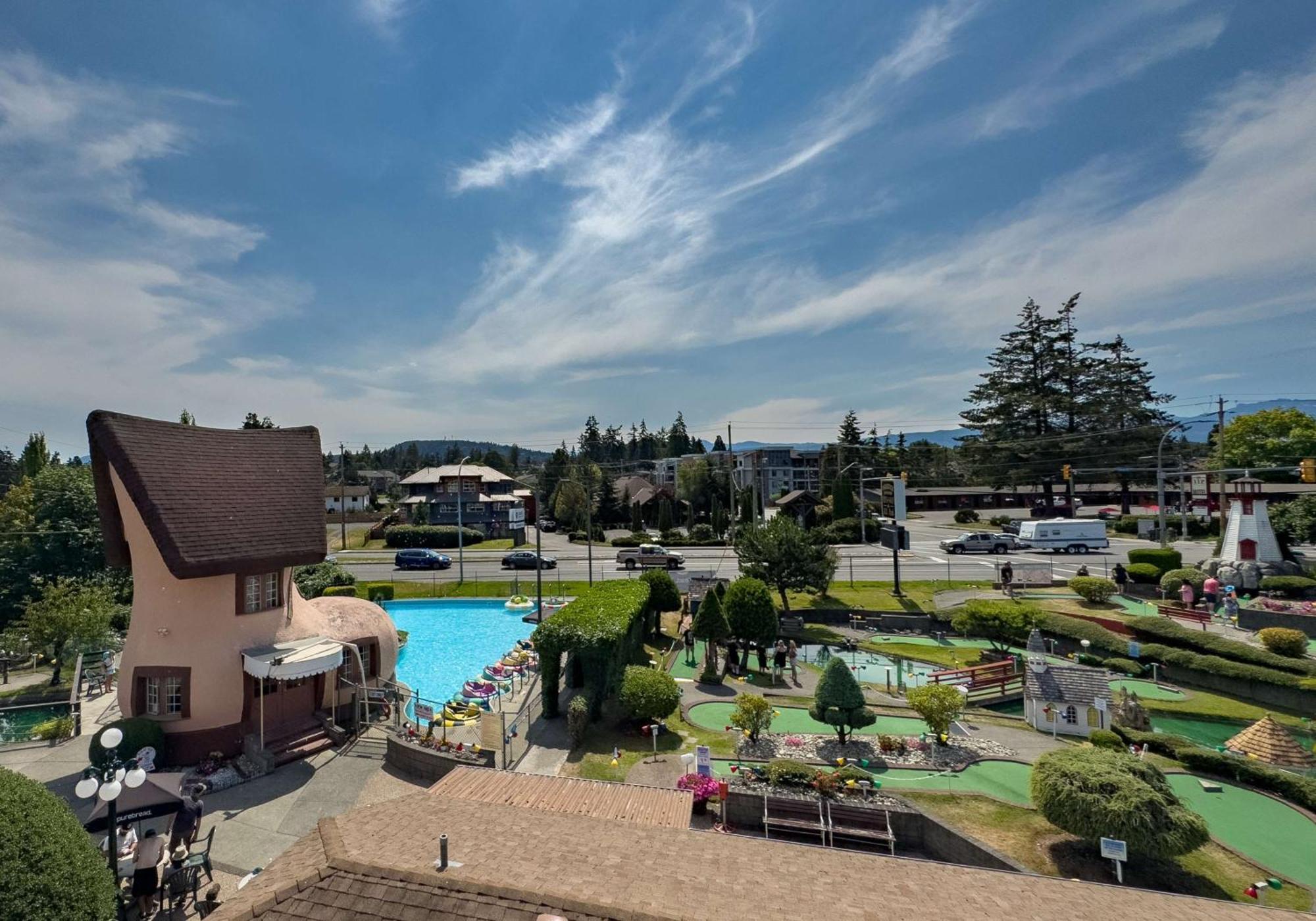 Coast Parksville Hotel 외부 사진