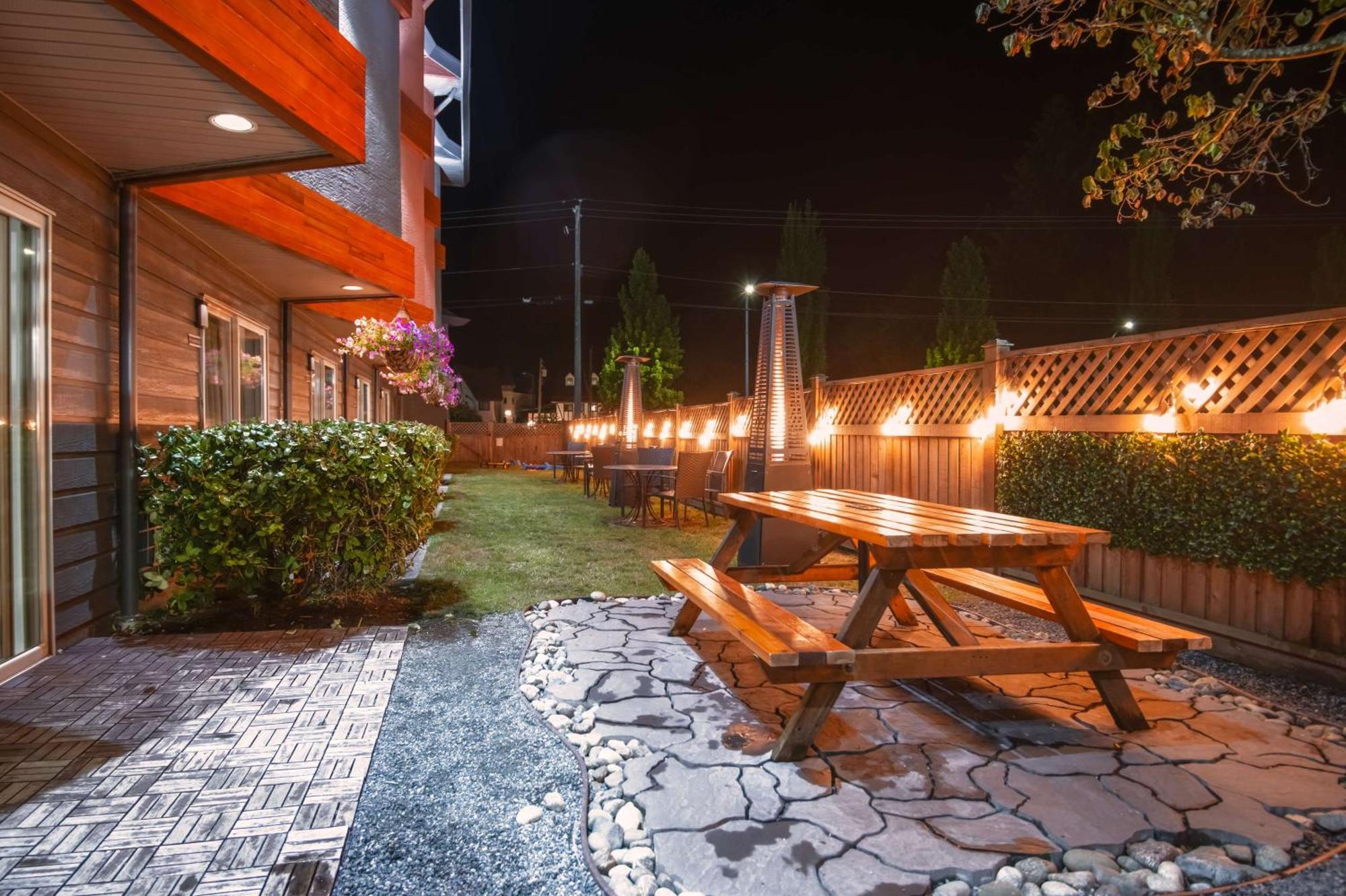 Coast Parksville Hotel 외부 사진