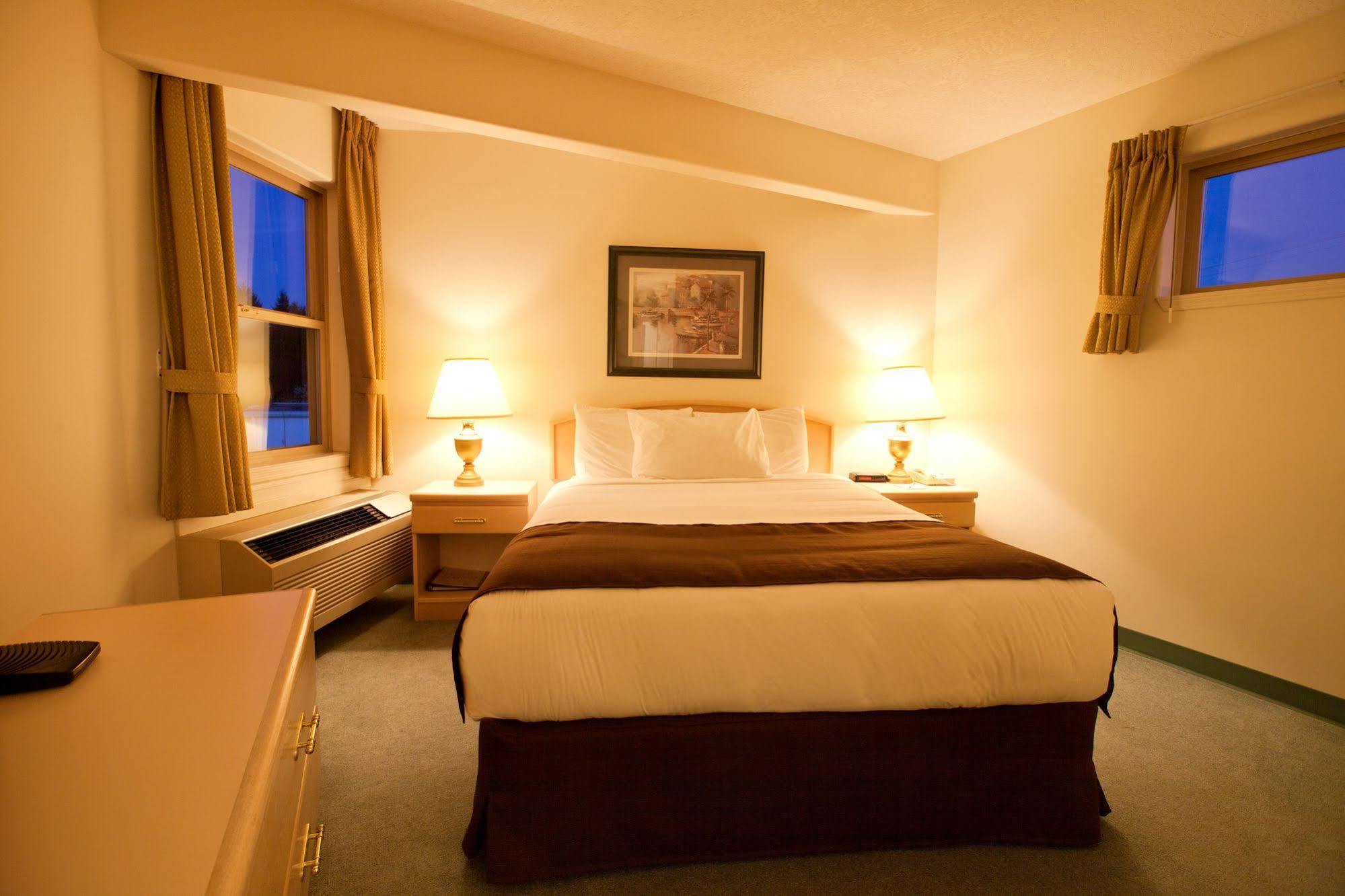 Coast Parksville Hotel 외부 사진